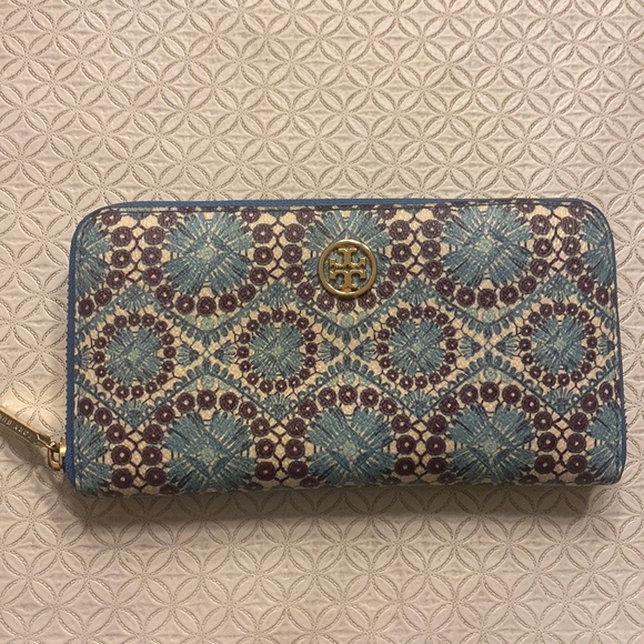 Tory Burch Robinson Continental‎ Bahama Blue Wallet - Picture 1 of 6